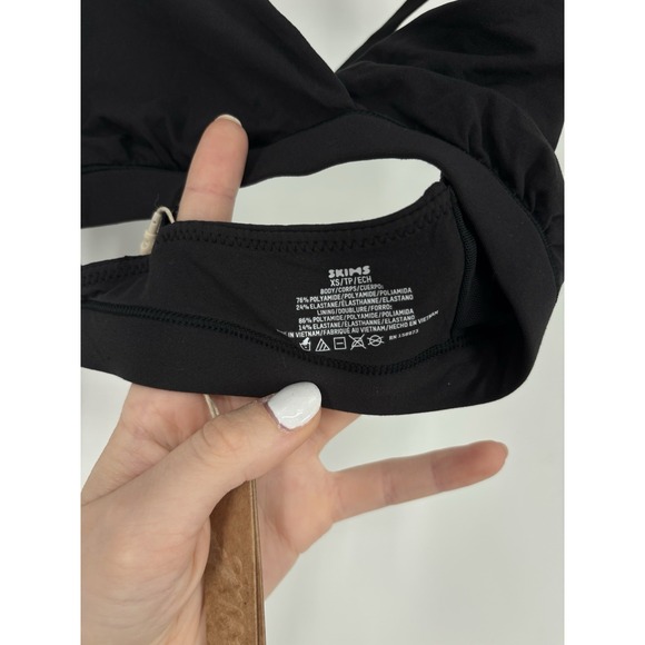 Skims Fits Everybody Crossover Bralette Onyx Black Kim Kardashian Adjustable XS - Picture 4 of 5